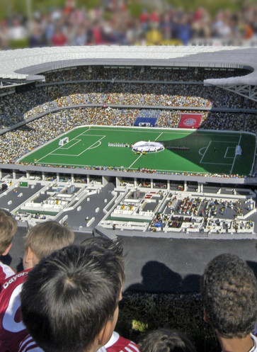 Einblick in den Nachbau der Allianz Arena aus LEGO Steinen im MI