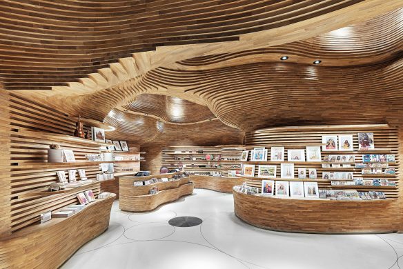 Callwey-Storebook-Koichi-Takada-Architects-National-Museum-of-Qatar-Gift-Shop